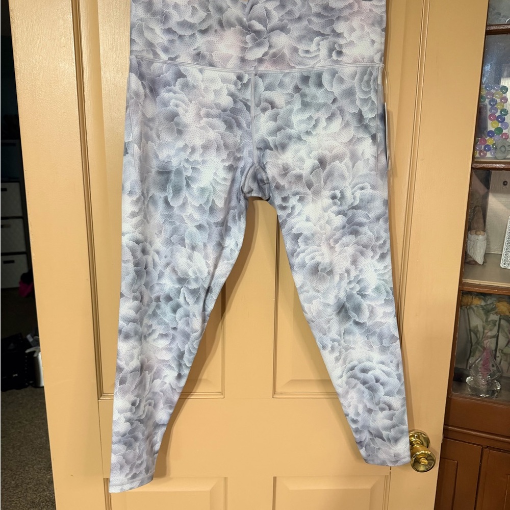 Athleta‎ Floral-Print Leggings in Light Blue and Gray